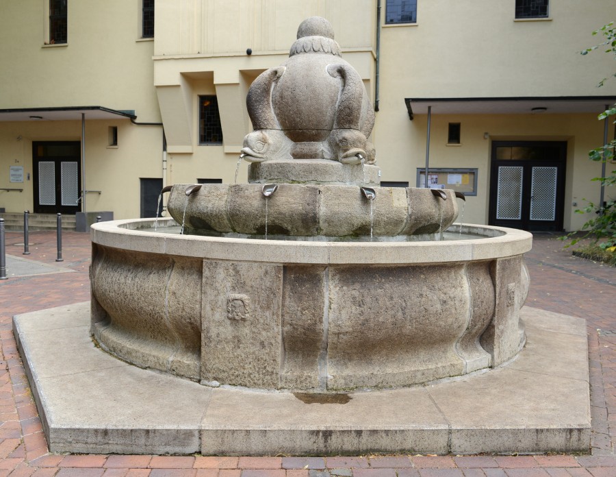 Gaensereiterbrunnen